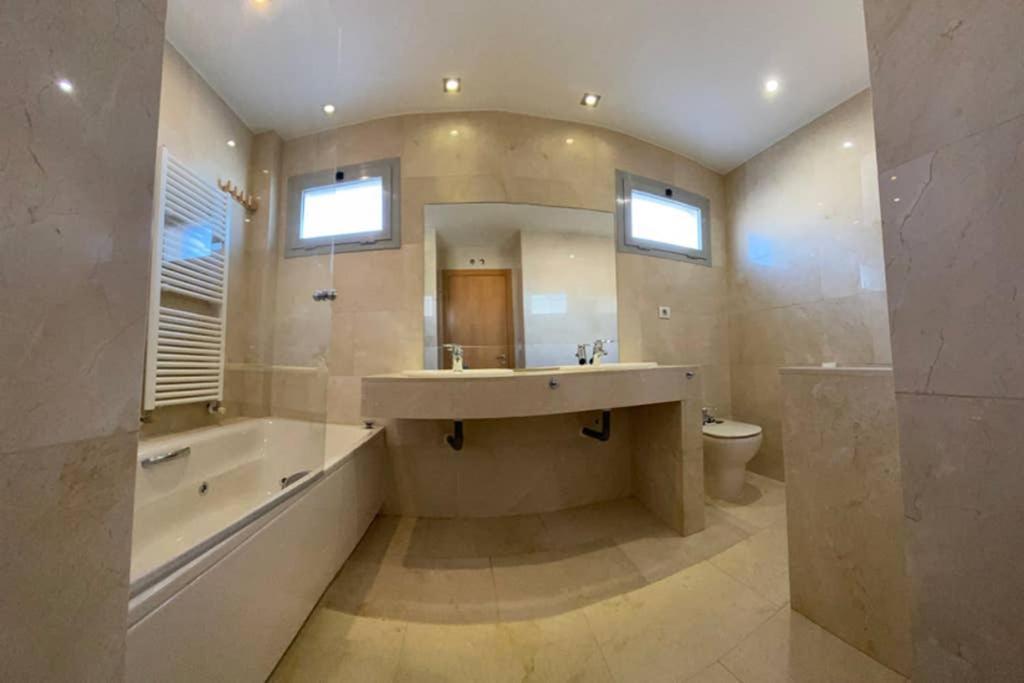 Valdevebas Chalet Con Piscina Madrid Bagian luar foto